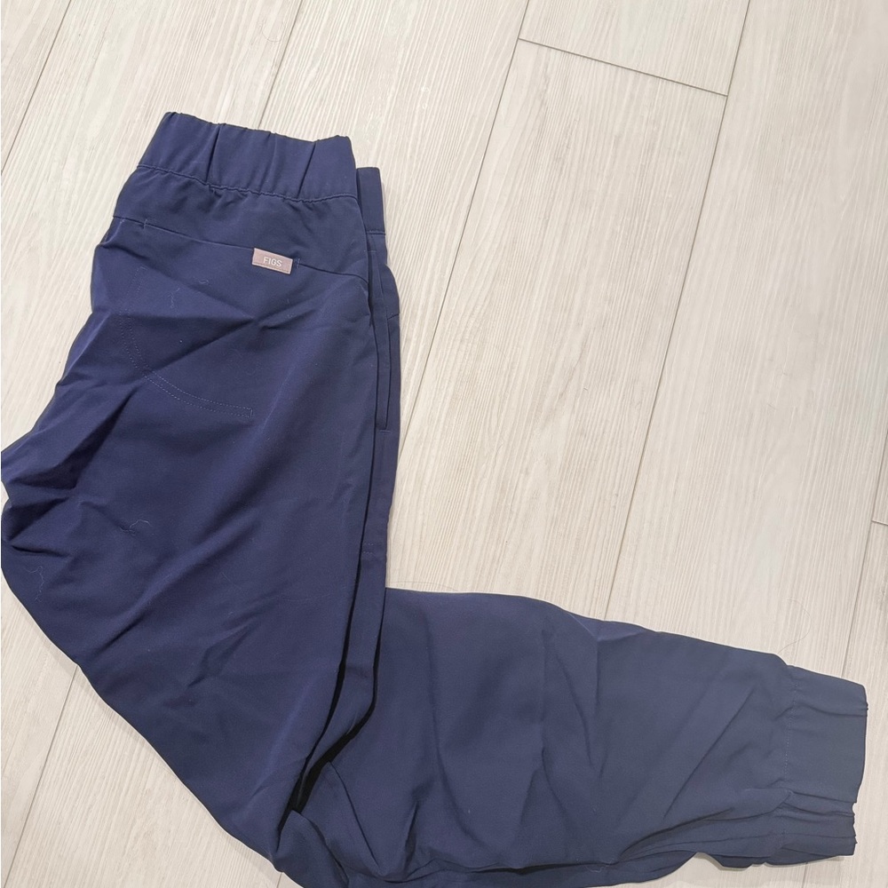 FIGS Navy Joggers with tags